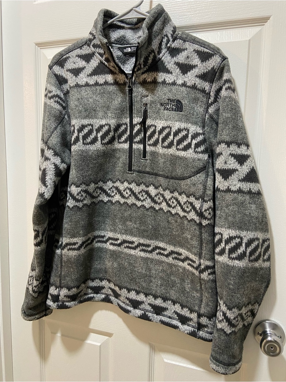 The North Face Men’s Grey Aztec/Tribal Patterned Fleece Pullover Size Small